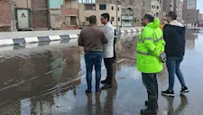 بالصور- رئيس مياه القليوبية يتابع ميدانيًا جهود رفع تجمعات الأمطار