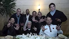 بينهم شحاتة ووالدة عبد الوهاب.. نجوم الجيل الذهبي في سحور أحمد حسن