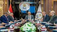 وزير الإنتاج الحربي يجتمع مع رؤساء مجالس إدارات شركات إنتاج الذخائر