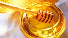 ما الذي يحدث لجسمك عند تناول العسل النحل في رمضان؟