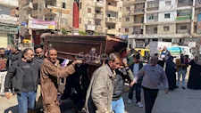 بالصور- وصول جثمان زوجة الشحات مبروك لمسجد إبراهيم الدسوقي لبدء صلاة الجنازة