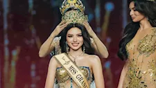  خطفت الأنظار.. إطلالة جريئة لـ ملكة جمال تايلاند 2026