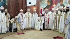 محافظ الفيوم ومدير الأمن يشهدان قداس عيد القيامة بكنيسة مارجرجس (صور)