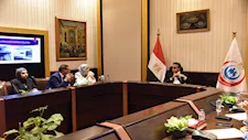 وزير الصحة يبحث تجهيز 50% من المستشفيات بنظام "كبسولة العمليات"