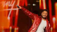"مستنيكم أنا والمعلم مونتانا".. تامر حسني يكشف كواليس تحضيرات حفله بالعين