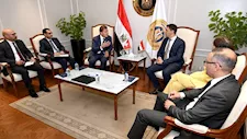  وزير الصناعة يجتمع مع شركة "ABB" السويسرية لتعزيز التعاون المشترك