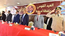 بالصور.. محافظ أسيوط يلتقي أهالي "بني عديات" في العيد القومي