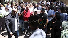 بالصور.. خروج نعش والد الفنانة منة شلبي من مسجد الفاروق بالمعادي 