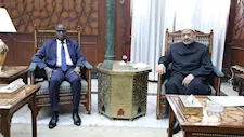 الطيب يعلن استعداد الأزهر لزيادة المنح الدراسية لطلاب مالي