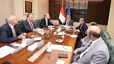 وزير الاتصالات يبحث مع مسؤولي "HMD" التوسع في تصنيع وتصدير هواتف "نوكيا" من مصر
