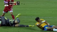 "نقل للمستشفى".. إصابة خطيرة للاعب الإسماعيلي خلال مباراة مودرن سبورت بالدوري