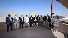 وزير السياحة يبحث مع منظمي الرحلات الألمان تعزيز الحركة الوافدة لمصر