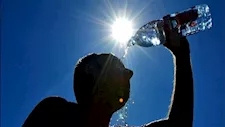 الإجهاد الحراري وضربات الشمس.. طبيب يوضح الأعراض وطرق الإسعاف