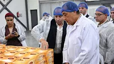  وزير الاستثمار يتفقد مصنع "الطحان" المتخصص في تصنيع وتعبئة التمور 