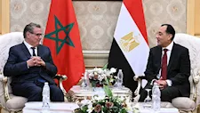 رئيس الوزراء المصري يستقبل نظيره المغربي في مطار القاهرة الدولي- صور