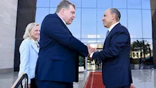 وزير الخارجية يبحث مع رئيس البرلمان الاستوني تعزيز العلاقات بين البلدين