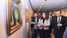 وزيرة الثقافة تفتتح "كنوز مقتنيات الأوبرا التشكيلية" بالتزامن مع حفل عمر