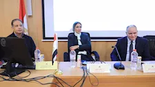 هل منع السكر يقتل الخلايا السرطانية؟.. أستاذ أورام يجيب