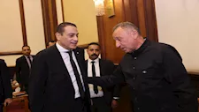 "على رأسهم الخطيب".. نجوم الرياضة يقدمون واجب العزاء في شقيقة المستشار