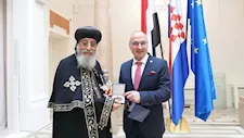 بالصور.. وزير خارجية كرواتيا يستقبل البابا تواضروس 