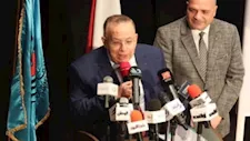 نقيب الأشراف يوصي الحجاج بالدعاء لمصر بأن يديم عليها الأمن والأمان 