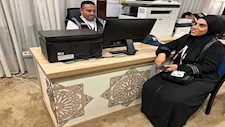عمل لا يتوقف داخل غرفة عمليات بعثة حج القرعة لخدمة الحجاج المصريين | صور 
