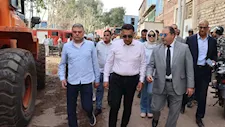 محافظ القليوبية ومدير الأمن يتابعان جهود السيطرة على حريق بـ3 منشآت صناعية