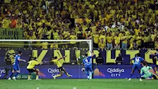بالفيديو.. لقطة كارثية من حارس النصر تشعل الدوري السعودي