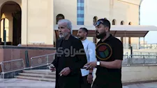 بالصور.. أول ممثل يصل عزاء عبد الرحمن أبو زهرة بمسجد المشير