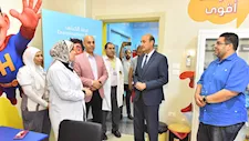 بالصور- محافظ أسيوط يفاجئ مستشفى المبرة لمتابعة جودة الخدمات الطبية