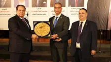 محافظ الجيزة يكرم 300 عامل ويؤكد دعم الدولة لحقوق العمال