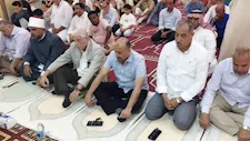 صلى الجمعة بمسجد السلام.. مستشار رئيس الجمهورية يلتقي مشايخ ومواطني جنوب سيناء -صور