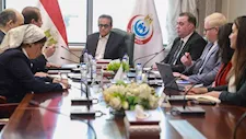 وزير الصحة يناقش مقترح حملة وطنية لرفع الوعي بالأمراض غير المعدية