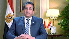 لتشجيع الاستثمار الأجنبي.. وزير الصحة يستقبل مستثمراً أمريكياً لبناء شراكات دوائية