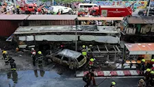 تايلاند.. 8 قتلى و25 مصابا في حادث تصادم بين قطار وحافلة- صور