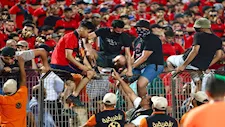 مشادة قوية بين جماهير اتحاد العاصمة والزمالك في مدرجات ستاد القاهرة
