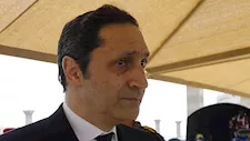 "بلادي وإن جارت عليَّ عزيزةٌ".. علاء مبارك ينشر فيديو يتحدث عن والده