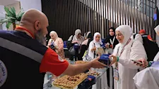 وزيرة التضامن تطمئن على حجاج الجمعيات بمكة والمدينة (صور)