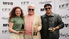 حسين فهمي يحصد جائزة شخصية العام السينمائية العربية في كان (صور)