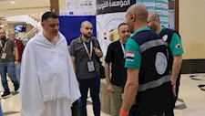 رئيس البعثة الرسمية لحج الجمعيات يصل مكة ويطمئن على الحجاج