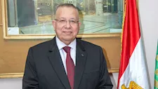 نقيب الأشراف يدعو ضيوف الرحمن إلى الالتزام بتعليمات الحج والدعاء لمصر