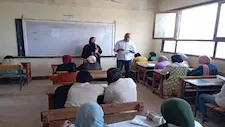 المخالفة طالت الملاحظ.. إحالة معلم للتحقيق بسبب موبايل داخل لجنة ببني سويف