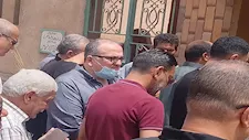 بالصور- تشييع جنازة والد الشاعر الغنائي هاني عبد الكريم بمقابر الشموت في بنها