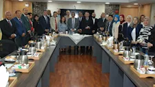 "رشوان" يجتمع مع قيادات ماسبيرو.. ومطالبات بإتاحة ظهور المسؤولين على القنوات الرسمية
