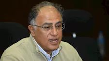 غير دستوري.. أشرف العشماوي ينتقد قرار دار الكتب بشأن إصدار أرقام الإيداع