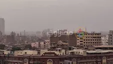 بعد تحذير الأرصاد.. عاصفة ترابية تضرب القاهرة والجيزة -(صور)