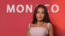 بفستان وردي.. هنا الزاهد تخطف الأنظار في مهرجان كان السينمائي