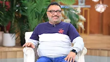 عبدالرحيم كمال يحتفل بحصد الزمالك بطولة الدوري الممتاز