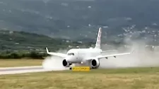 طائرة تخرج عن مسارها في كرواتيا.. وهذا ما حدث للركاب (فيديو)
