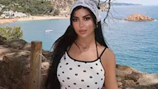 كارولين عزمي بلوك جذاب.. كيف نسقته؟
